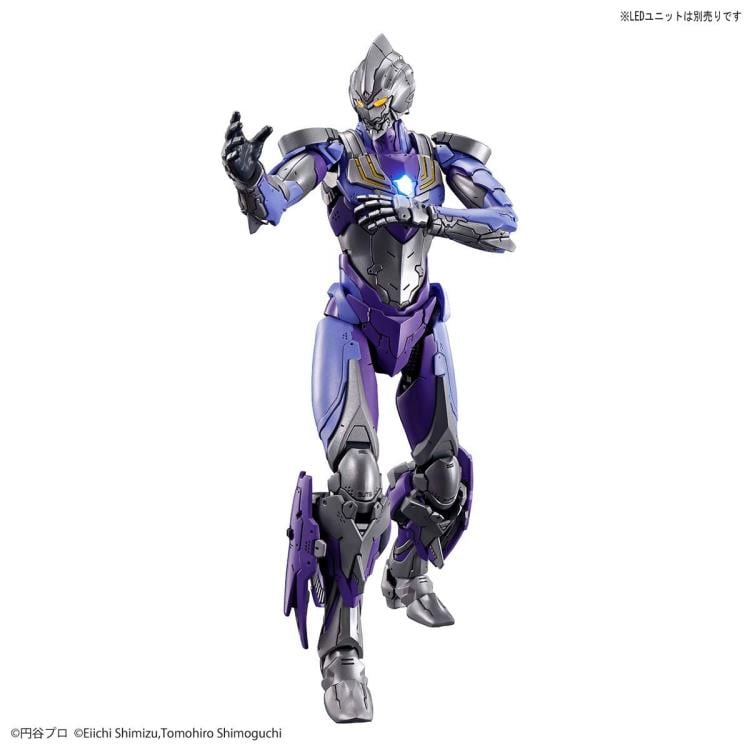 Ultraman: Be Ultra Figure-rise Standard Ultraman Suit Tiga Sky Type (Action) Model Kit Gallery Image 5