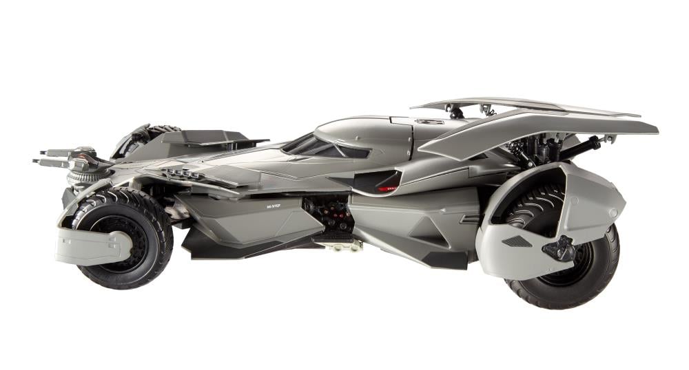 Batman v Superman Hot Wheels Elite 1:18 Scale Batmobile Gallery Image 4