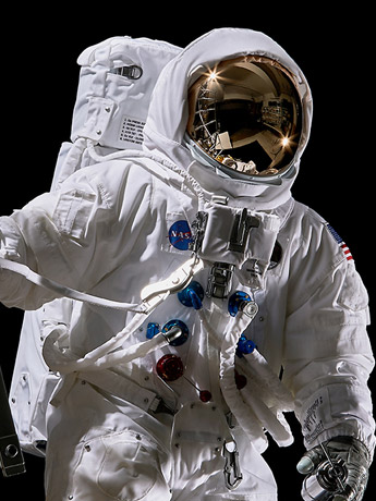 Apollo 11 Astronaut (LM-5 A7L Space Suit Ver.) First Moon Landing 1/4 Superb Scale Statue Gallery Image 2