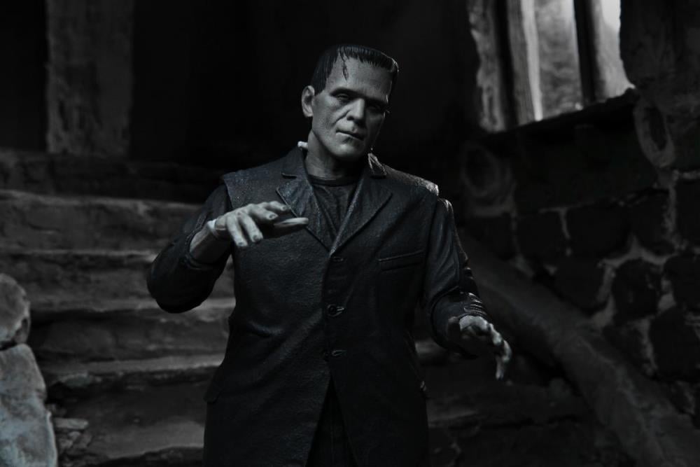 Universal Monsters Ultimate Frankenstein's Monster (Black & White) Figure Gallery Image 8