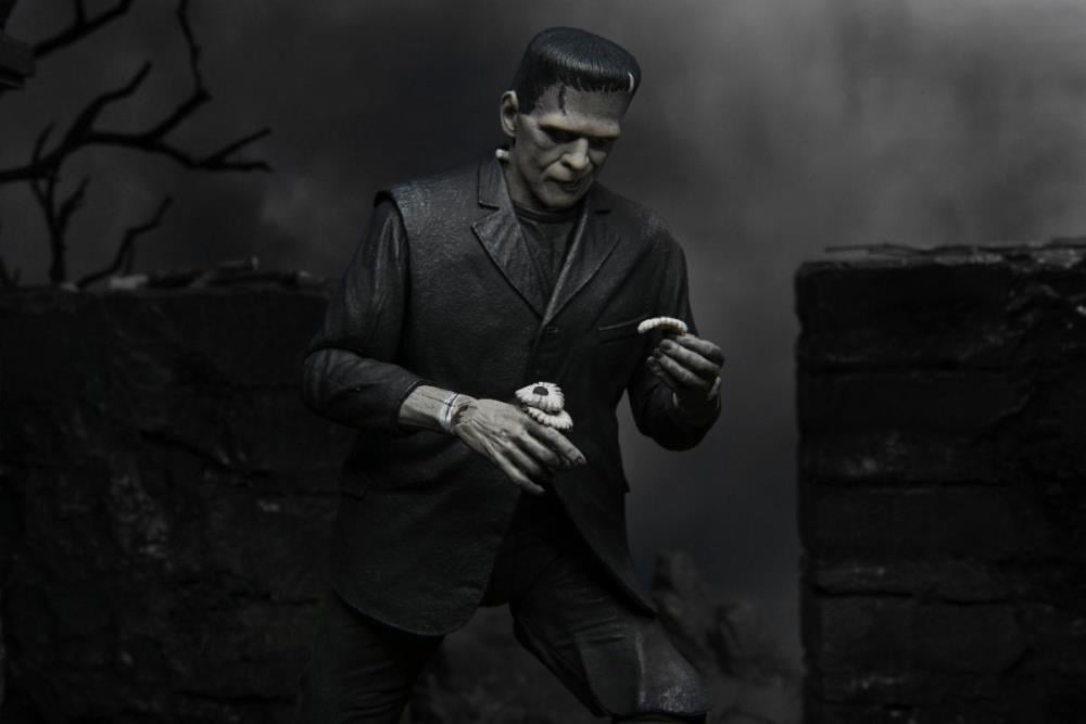 Universal Monsters Ultimate Frankenstein's Monster (Black & White) Figure Gallery Image 9