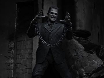 Universal Monsters Ultimate Frankenstein's Monster (Black & White