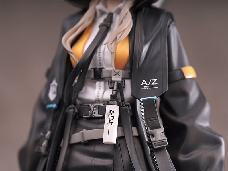A-Z (D) 1/7 Scale Figure