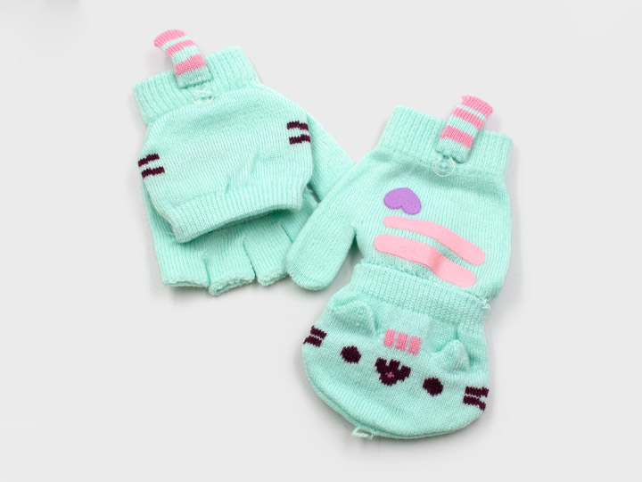 Pusheen Mint Character Mittens Gallery Image 1