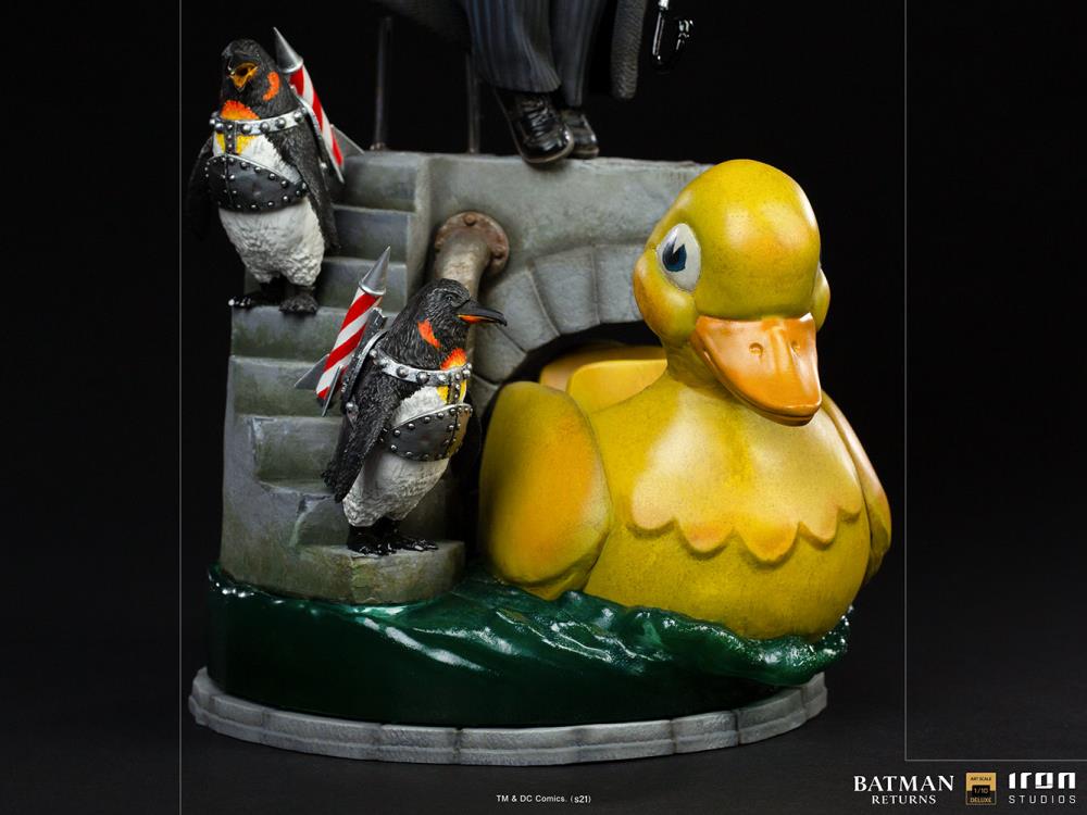 Batman Returns Penguin 1/10 Deluxe Art Scale Limited Edition Statue Gallery Image 13