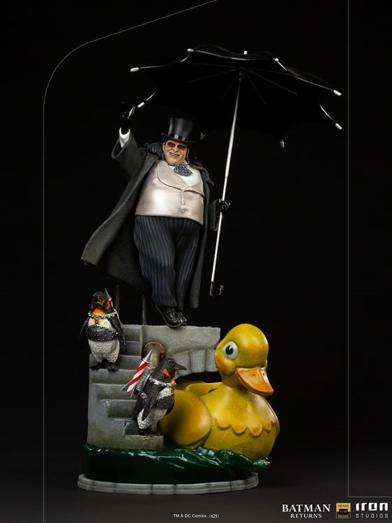 Batman Returns Penguin 1/10 Deluxe Art Scale Limited Edition Statue Gallery Image 3
