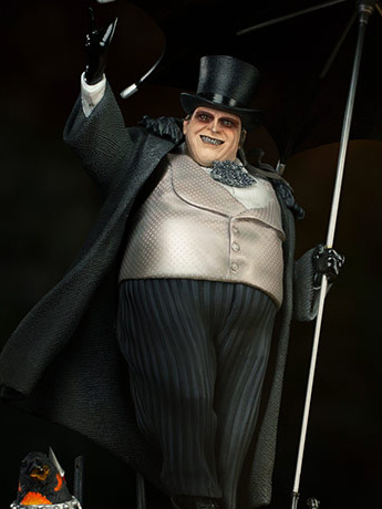 Batman Returns Penguin 1/10 Deluxe Art Scale Limited Edition Statue Gallery Image 2