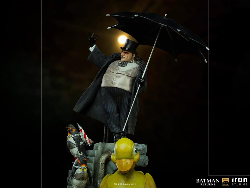 Batman Returns Penguin 1/10 Deluxe Art Scale Limited Edition Statue Gallery Image 9