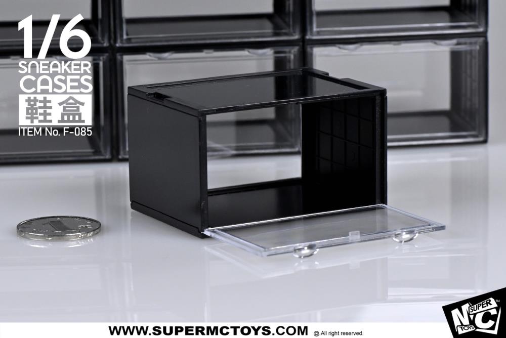 Sneaker Case (Black) 1/6 Scale Accessory Gallery Image 3