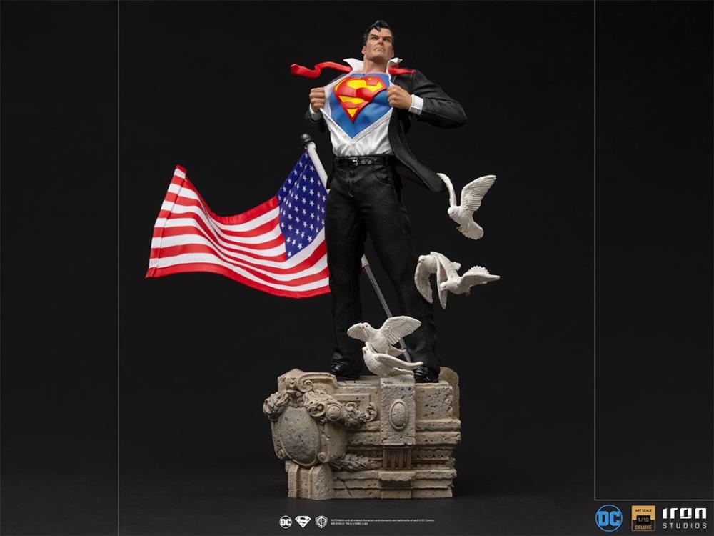 DC Comics Clark Kent 1/10 Deluxe Art Scale Statue Gallery Image 6