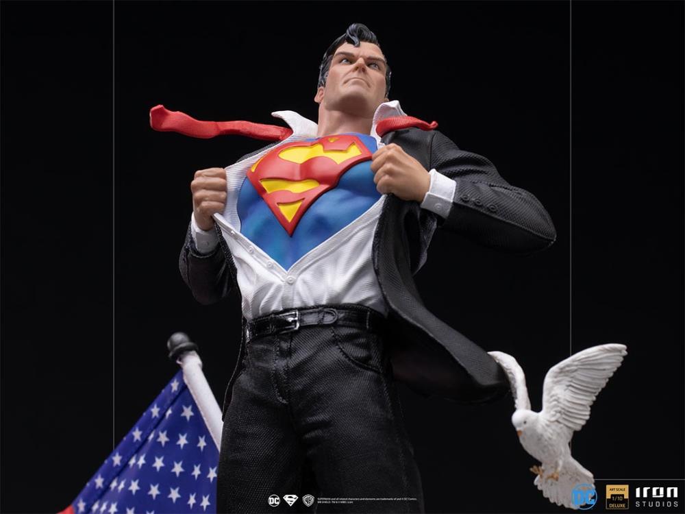 DC Comics Clark Kent 1/10 Deluxe Art Scale Statue Gallery Image 12