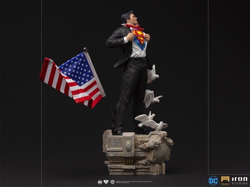 DC Comics Clark Kent 1/10 Deluxe Art Scale Statue Gallery Image 9
