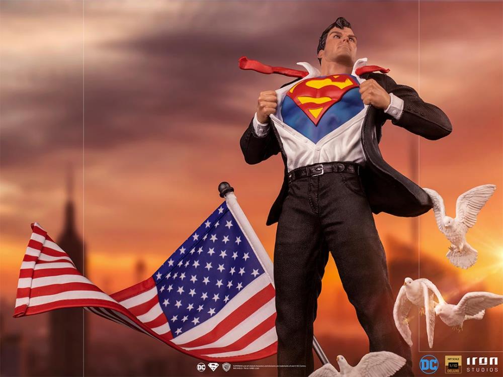 DC Comics Clark Kent 1/10 Deluxe Art Scale Statue Gallery Image 4