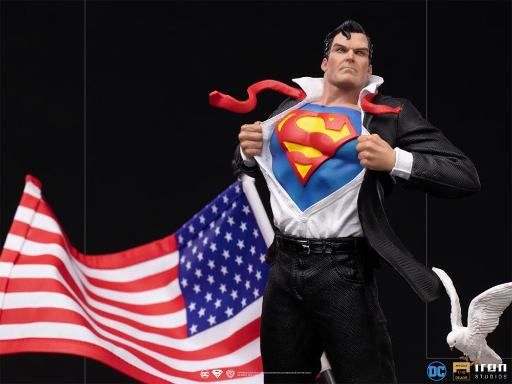 DC Comics Clark Kent 1/10 Deluxe Art Scale Statue Gallery Image 10