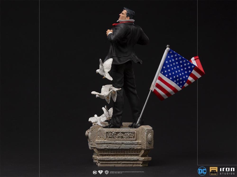 DC Comics Clark Kent 1/10 Deluxe Art Scale Statue Gallery Image 7