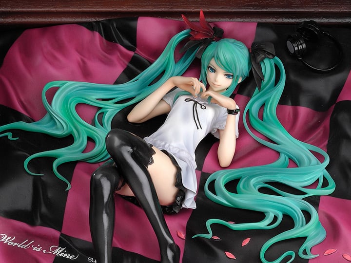 Vocaloid Supercell Featuring Hatsune Miku: World Is Mine (Brown Frame) 1/8 Scale Figure (2nd Reissue) Gallery Image 1