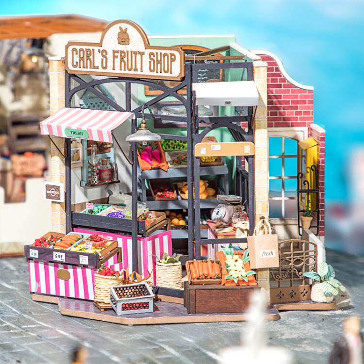 Carl's Fruit Shop DIY Model Kit Gallery Image 3