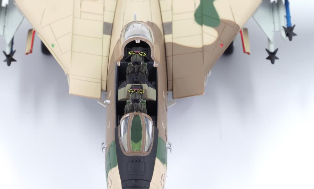 Classic Cats F-14A Tomcat FWS Miramar Desert 1/72 Scale Collectible Model Gallery Image 8