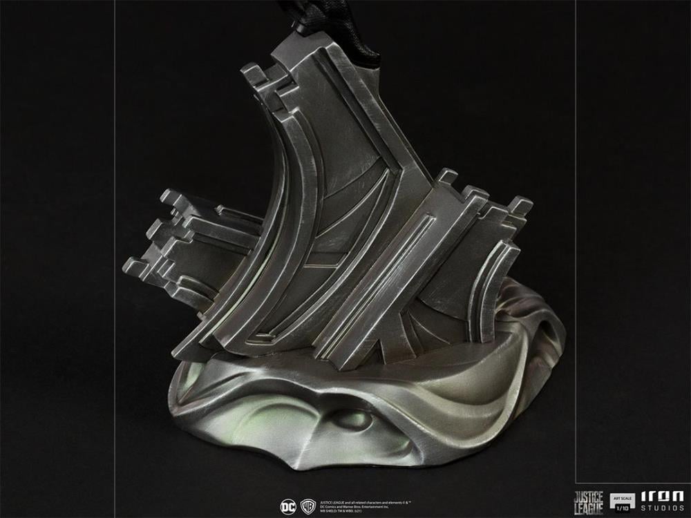 Zack Snyder’s Justice League Superman (Black Suit) 1/10 Art Scale Statue Gallery Image 13