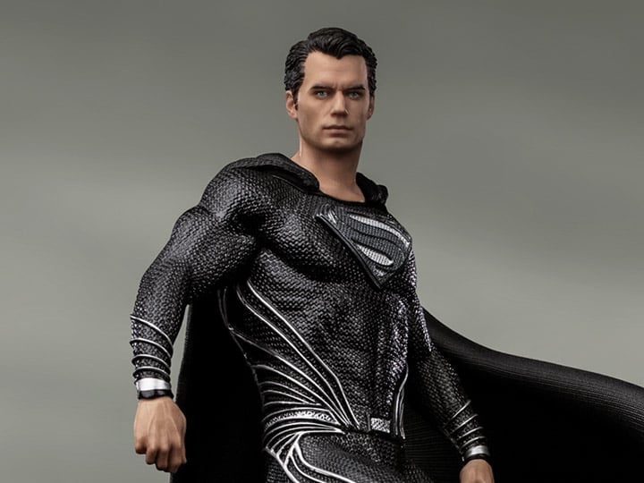 Zack Snyder’s Justice League Superman (Black Suit) 1/10 Art Scale Statue Gallery Image 1