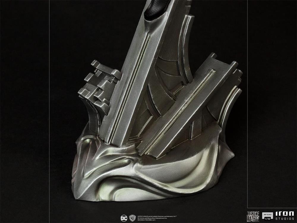 Zack Snyder’s Justice League Superman (Black Suit) 1/10 Art Scale Statue Gallery Image 12