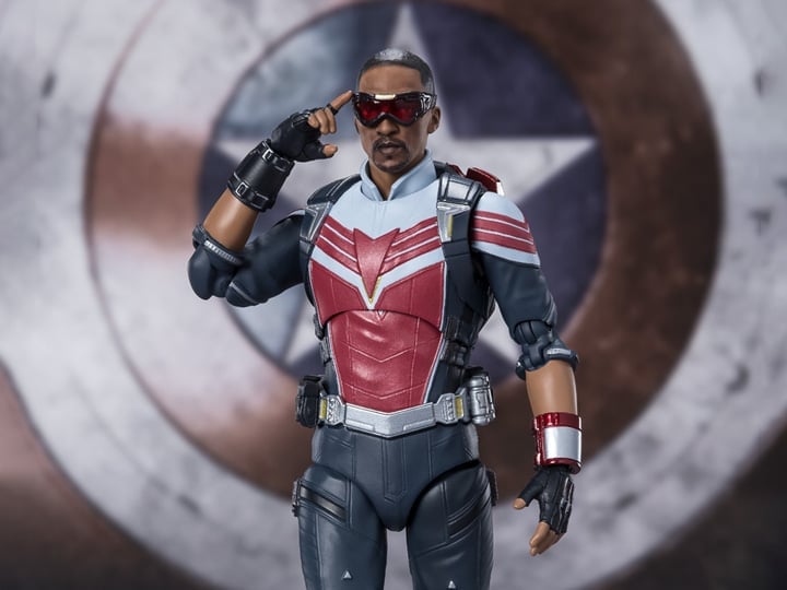 The Falcon and the Winter Soldier S.H.Figuarts The Falcon Action Figure Gallery Image 1