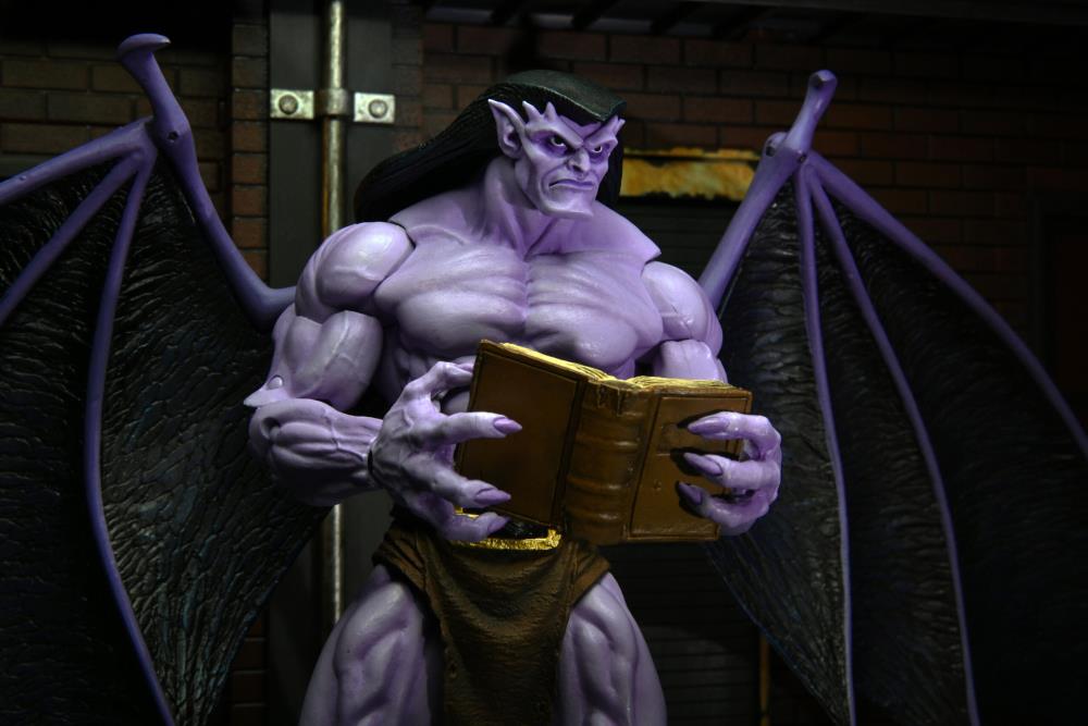 Disney’s Gargoyles Ultimate Goliath Action Figure Gallery Image 7