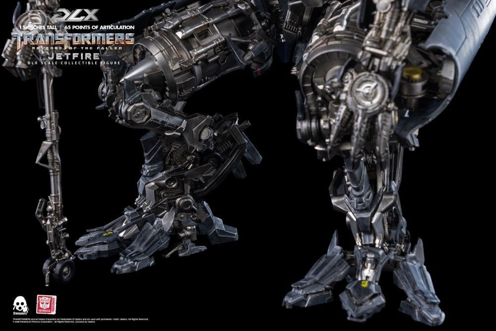 Transformers: Revenge of the Fallen DLX Scale Collectible Series Jetfire Gallery Image 16