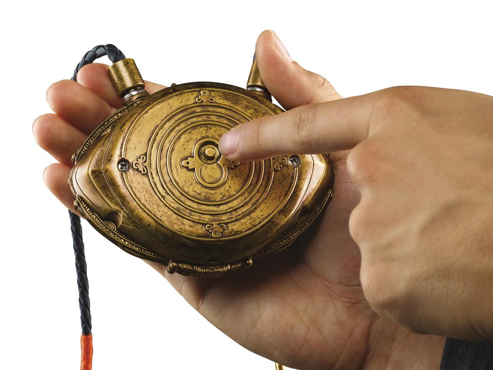 Doctor Strange Marvel Legends Eye of Agamotto Gallery Image 9