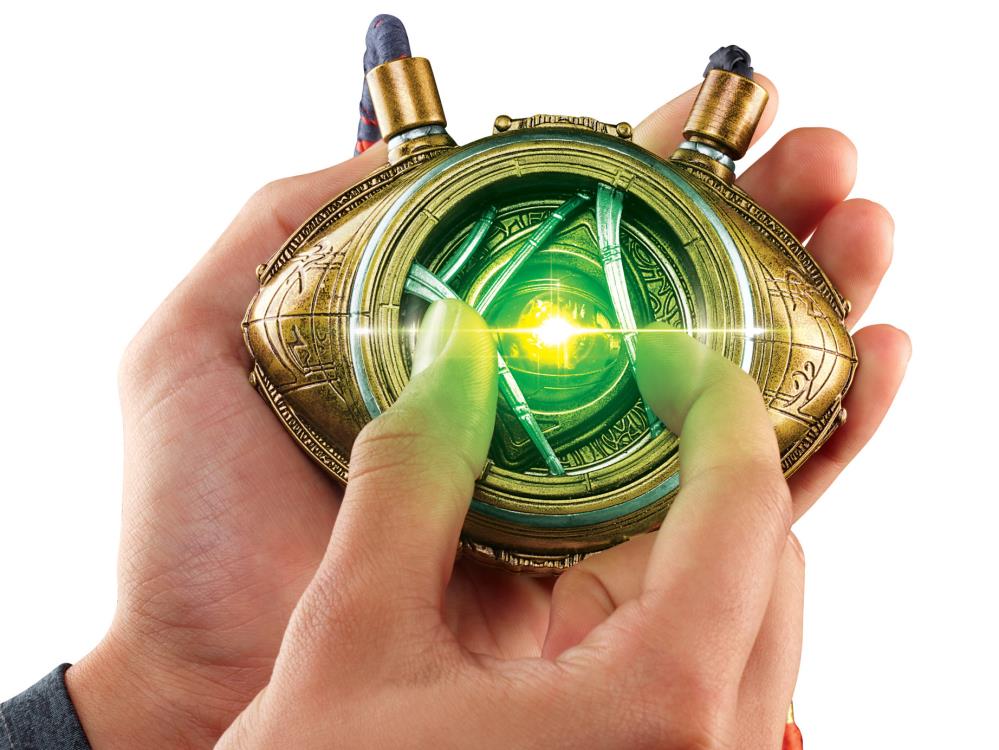Doctor Strange Marvel Legends Eye of Agamotto Gallery Image 8