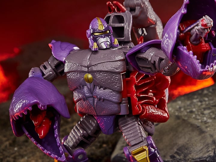 Transformers War for Cybertron: Kingdom Deluxe Scorponok Gallery Image 1
