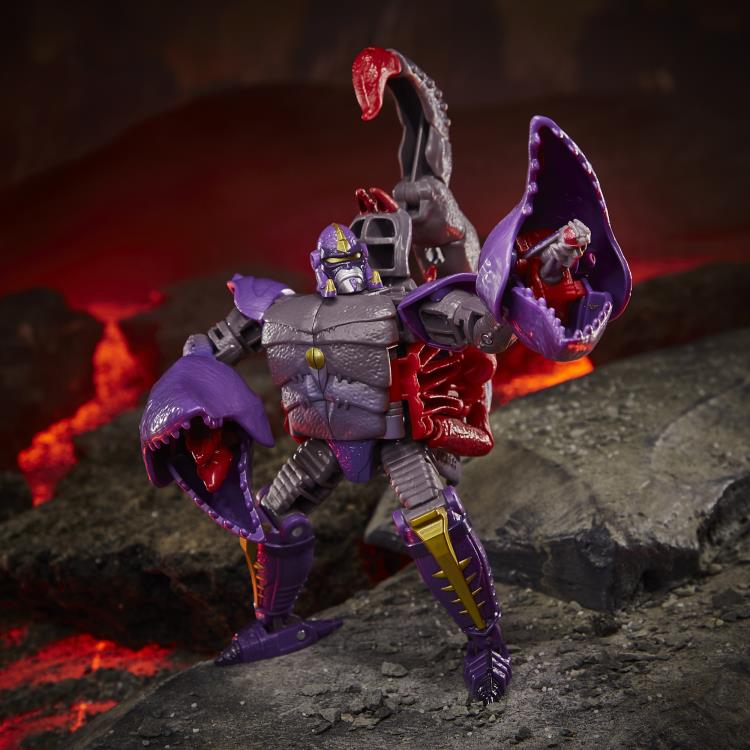 Transformers War for Cybertron: Kingdom Deluxe Scorponok Gallery Image 3