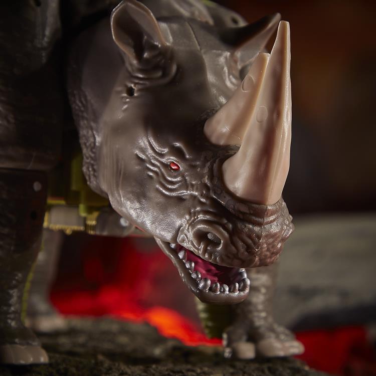 Transformers War for Cybertron: Kingdom Voyager Rhinox Gallery Image 7