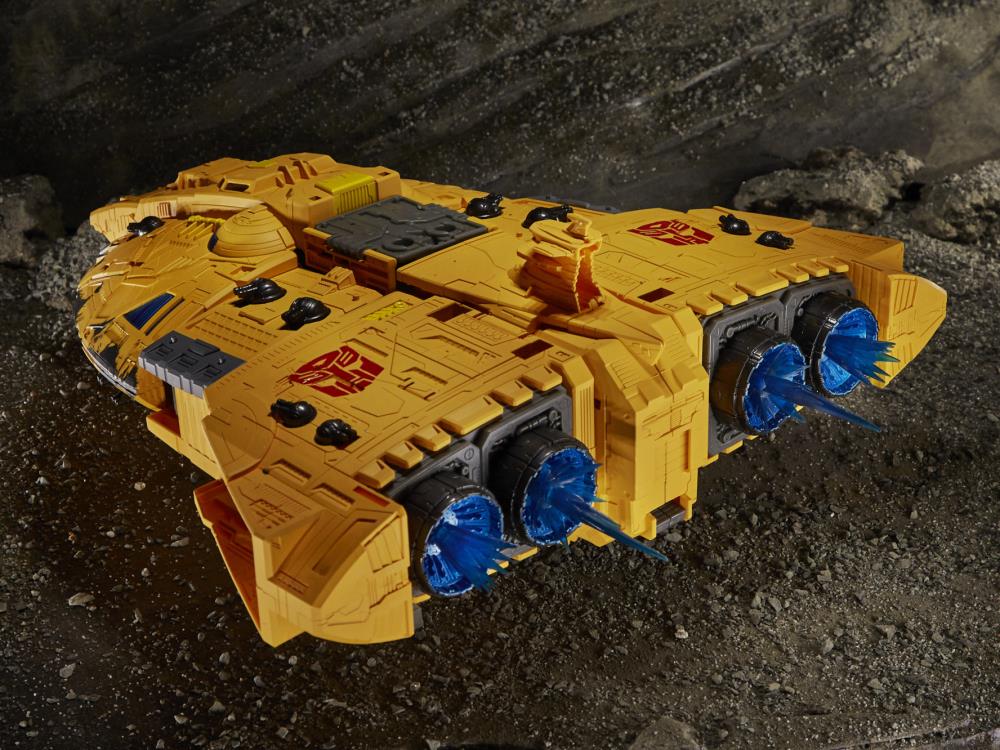 Transformers War for Cybertron: Kingdom WFC-K30 Titan Autobot Ark Gallery Image 4