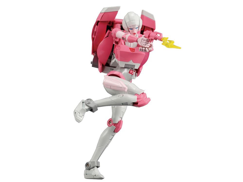 Transformers Masterpiece MP-51 Arcee (With Collectible Pin) Gallery Image 10