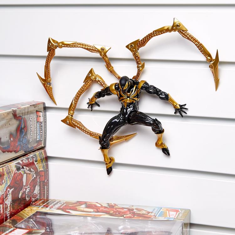 Marvel Amazing Yamaguchi Revoltech No.023EX Iron Spider (Black Ver
