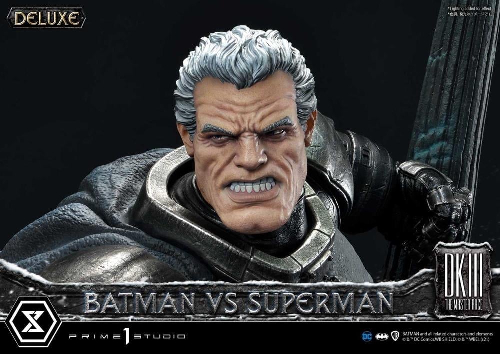 Batman: The Dark Knight Returns Ultimate Diorama Masterline Batman vs. Superman (Deluxe) 1/3 Scale Limited Edition Statue (With Bonus) Gallery Image 12