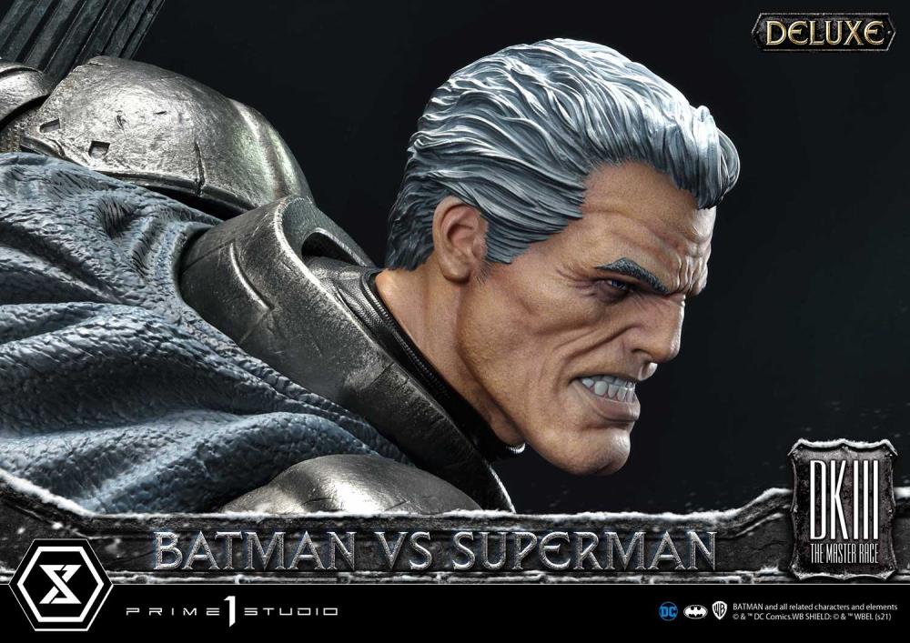 Batman: The Dark Knight Returns Ultimate Diorama Masterline Batman vs. Superman (Deluxe) 1/3 Scale Limited Edition Statue (With Bonus) Gallery Image 13