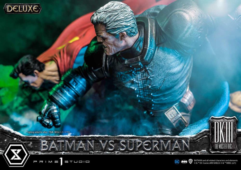 Batman: The Dark Knight Returns Ultimate Diorama Masterline Batman vs. Superman (Deluxe) 1/3 Scale Limited Edition Statue (With Bonus) Gallery Image 46