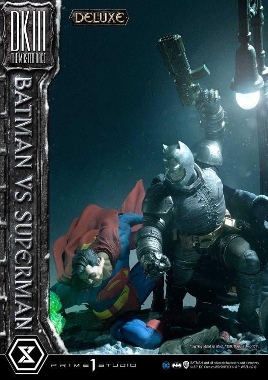 Batman: The Dark Knight Returns Ultimate Diorama Masterline Batman vs. Superman (Deluxe) 1/3 Scale Limited Edition Statue (With Bonus) Gallery Image 35