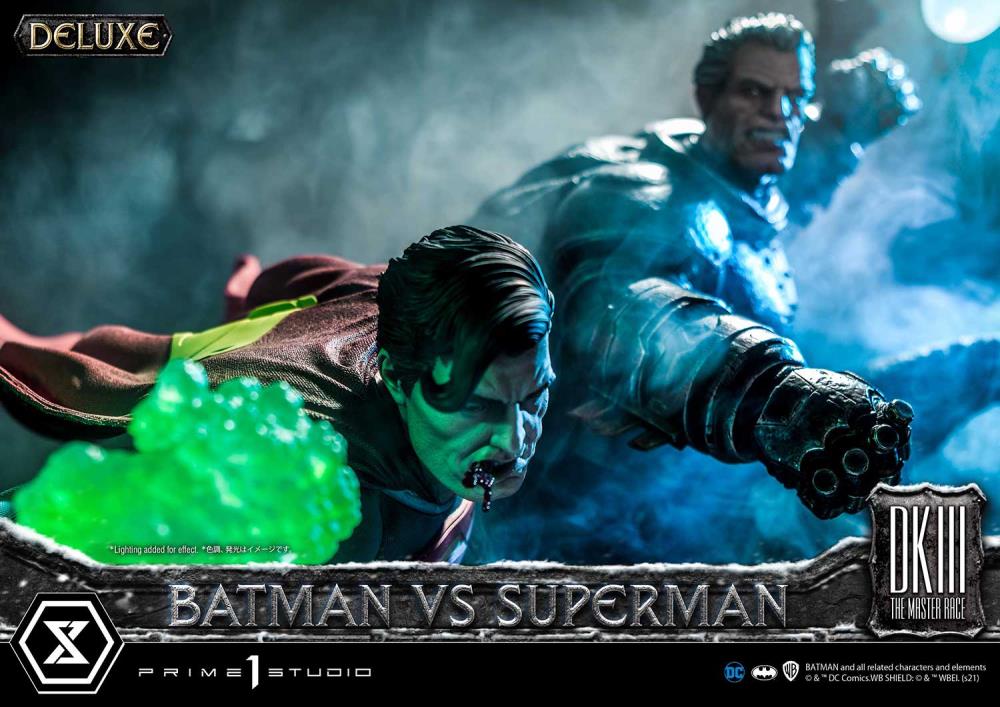 Batman: The Dark Knight Returns Ultimate Diorama Masterline Batman vs. Superman (Deluxe) 1/3 Scale Limited Edition Statue (With Bonus) Gallery Image 47