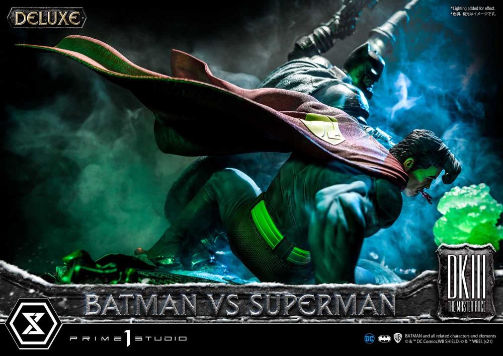 Batman: The Dark Knight Returns Ultimate Diorama Masterline Batman vs. Superman (Deluxe) 1/3 Scale Limited Edition Statue (With Bonus) Gallery Image 45