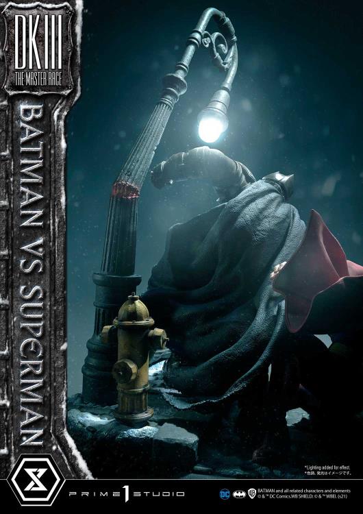 Batman: The Dark Knight Returns Ultimate Diorama Masterline Batman vs. Superman (Deluxe) 1/3 Scale Limited Edition Statue (With Bonus) Gallery Image 50