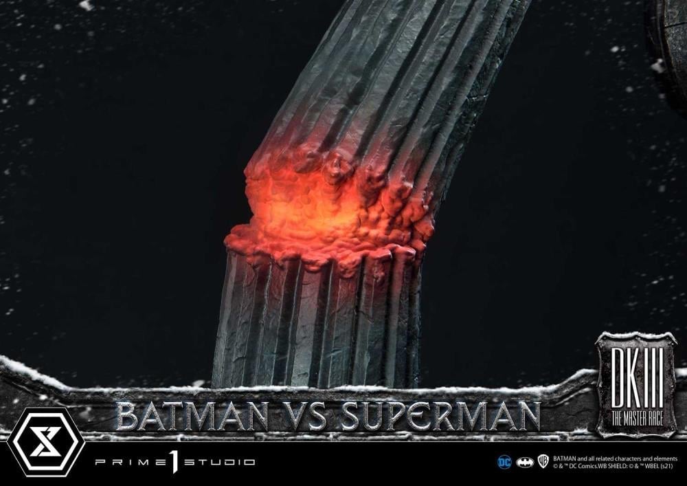 Batman: The Dark Knight Returns Ultimate Diorama Masterline Batman vs. Superman (Deluxe) 1/3 Scale Limited Edition Statue (With Bonus) Gallery Image 68