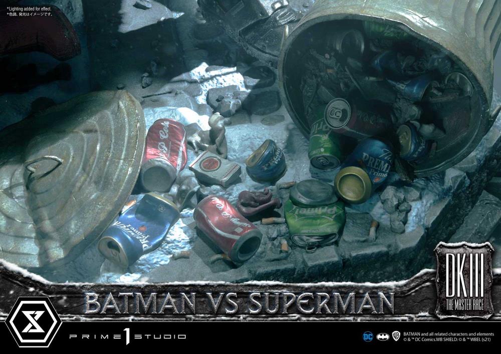 Batman: The Dark Knight Returns Ultimate Diorama Masterline Batman vs. Superman (Deluxe) 1/3 Scale Limited Edition Statue (With Bonus) Gallery Image 62