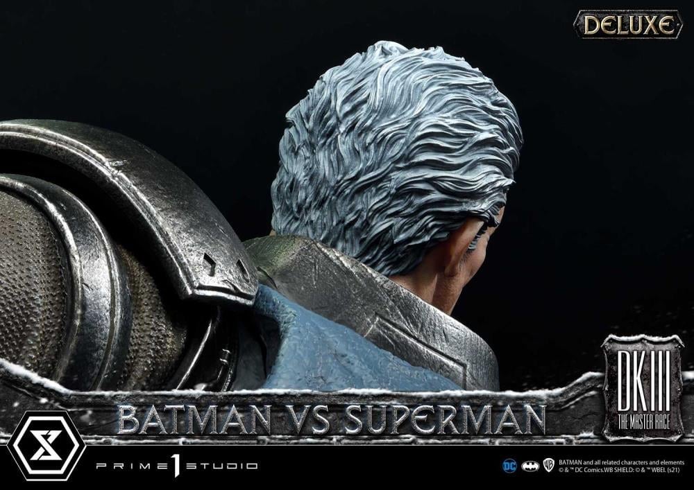 Batman: The Dark Knight Returns Ultimate Diorama Masterline Batman vs. Superman (Deluxe) 1/3 Scale Limited Edition Statue (With Bonus) Gallery Image 15