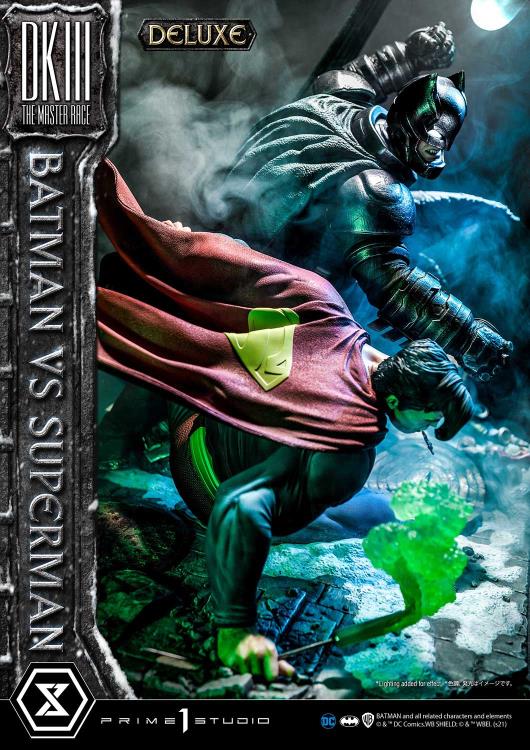 Batman: The Dark Knight Returns Ultimate Diorama Masterline Batman vs. Superman (Deluxe) 1/3 Scale Limited Edition Statue (With Bonus) Gallery Image 38