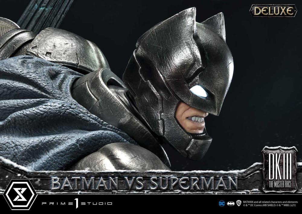 Batman: The Dark Knight Returns Ultimate Diorama Masterline Batman vs. Superman (Deluxe) 1/3 Scale Limited Edition Statue (With Bonus) Gallery Image 16