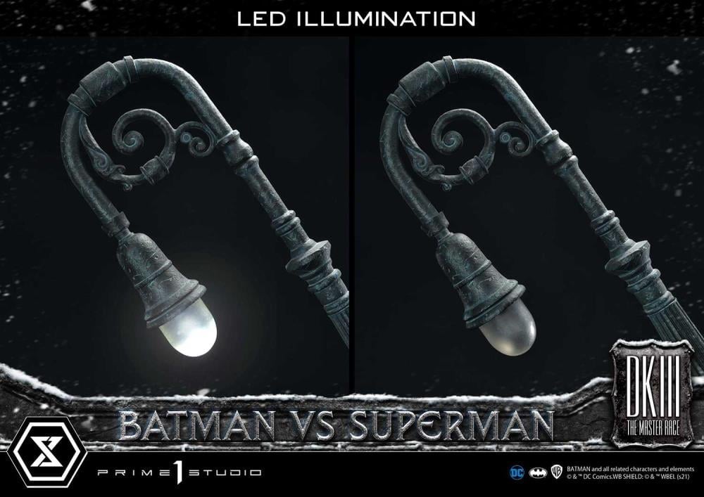 Batman: The Dark Knight Returns Ultimate Diorama Masterline Batman vs. Superman (Deluxe) 1/3 Scale Limited Edition Statue (With Bonus) Gallery Image 32