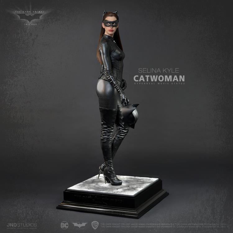 The Dark Knight Rises Hyperreal Selina Kyle Catwoman 1/3 Scale Limited Edition Statue Gallery Image 4